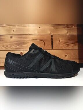 Xero Barefoot Shoes Mens 9.5 black HFS II